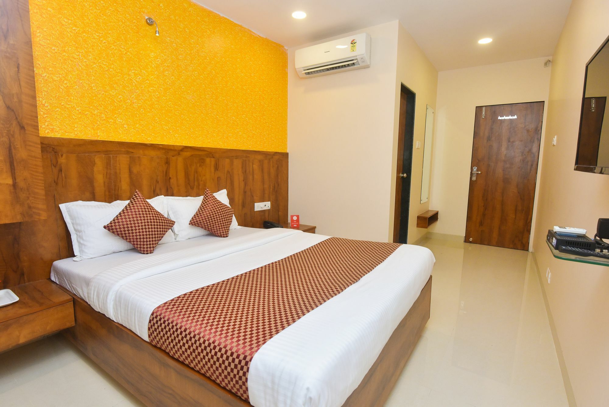 Oyo 8757 Prakash Inn Mumbai Ngoại thất bức ảnh